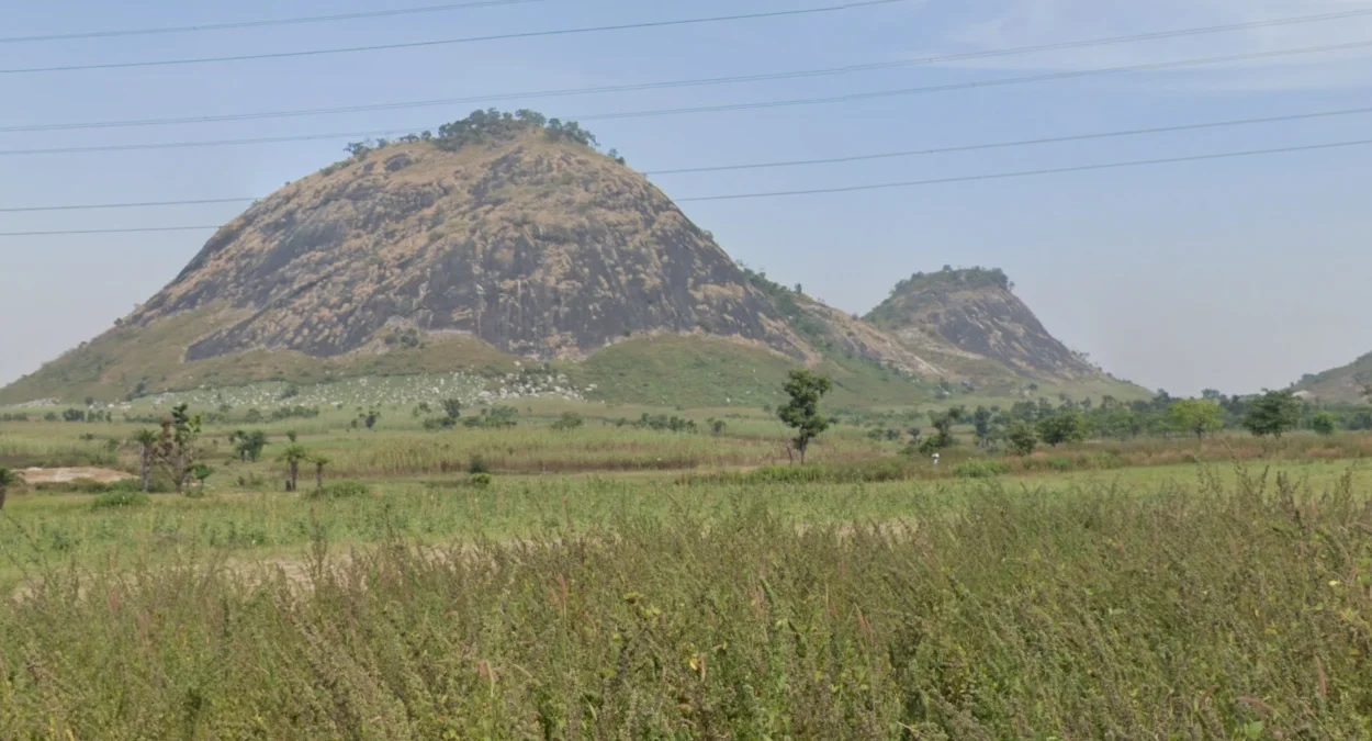 阿布賈風化巨石山