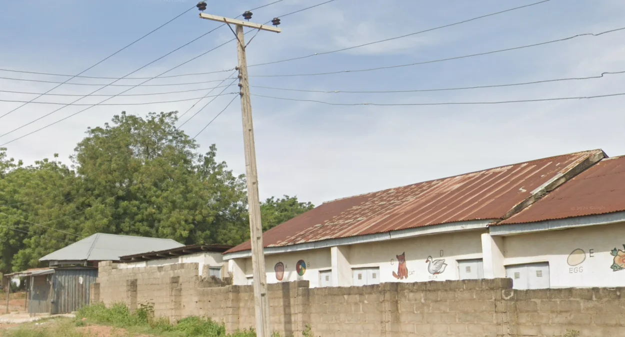 混凝土凹痕電線桿