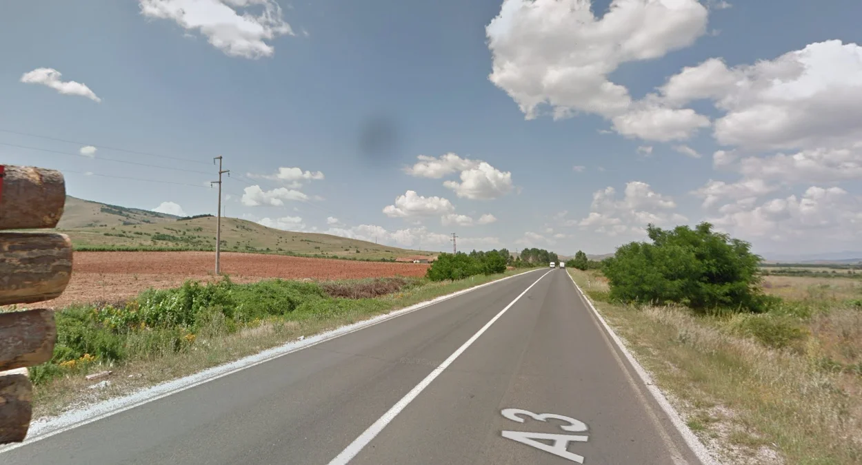 鏡頭單一黑色污漬