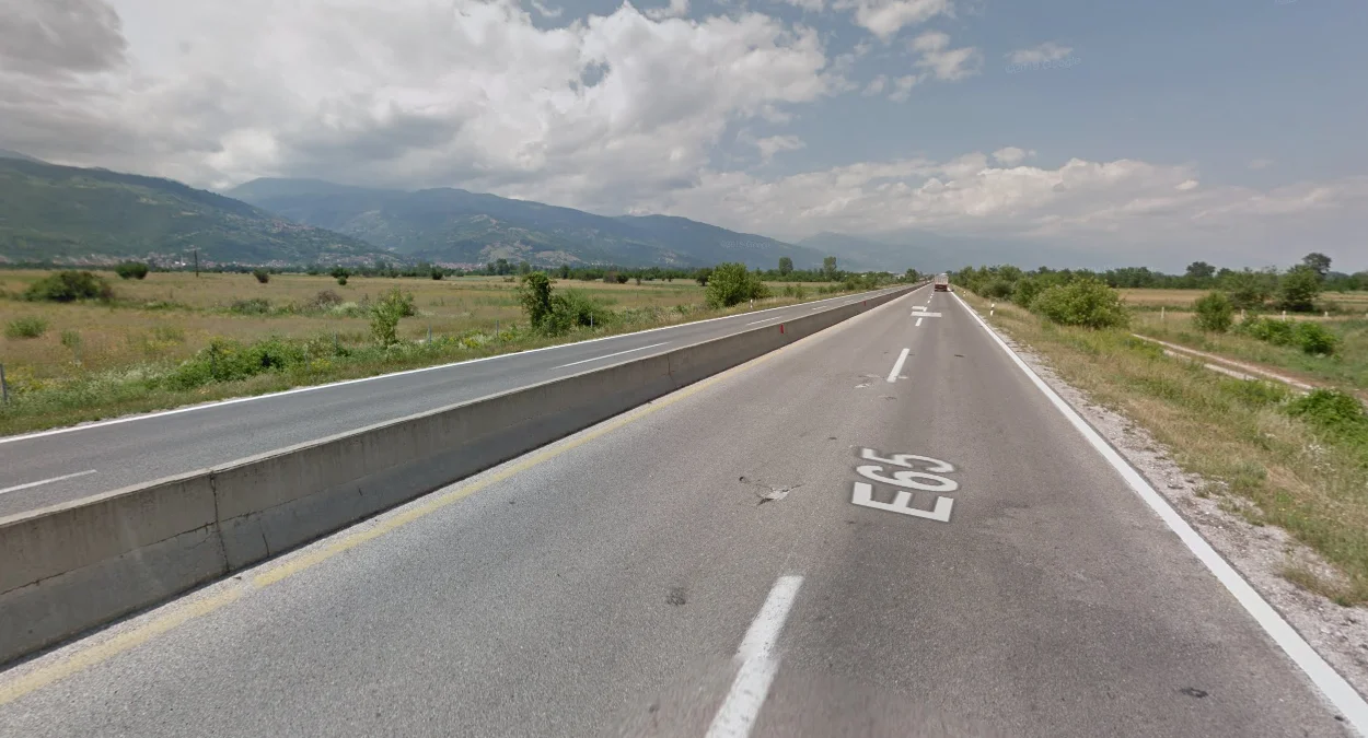 泰托沃E-65混凝土分隔帶