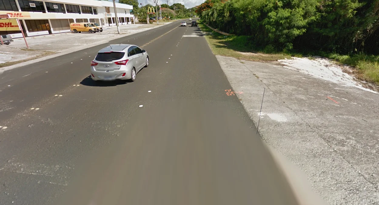 街景車天線靠近鏡頭