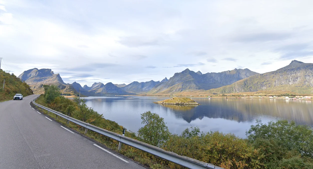 羅弗敦群島尖銳岩石山脈