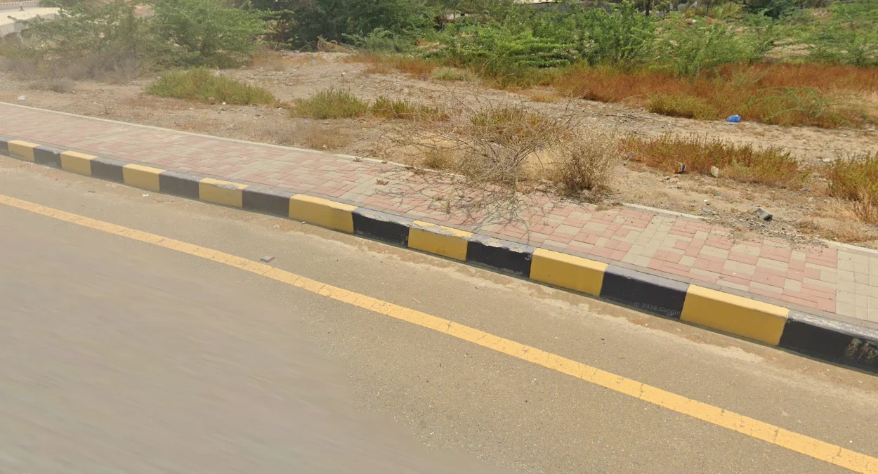 黑黃相間路緣石