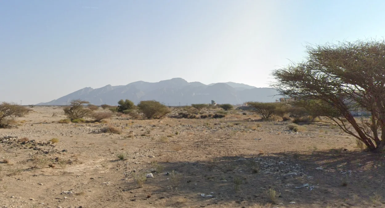 尼茲瓦東南獨立山峰