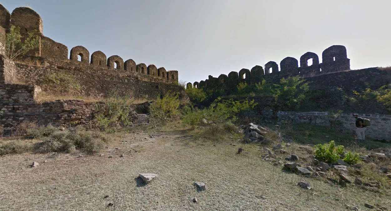 羅赫塔斯堡黑色城牆