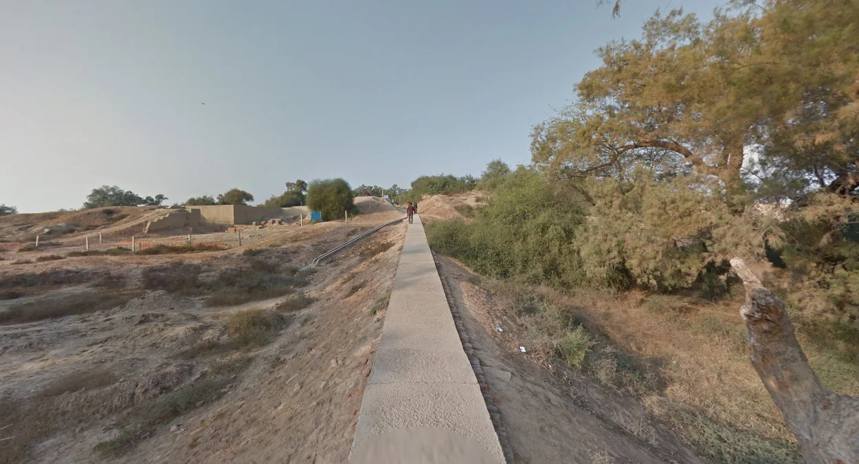 哈拉帕博物館狹窄小徑