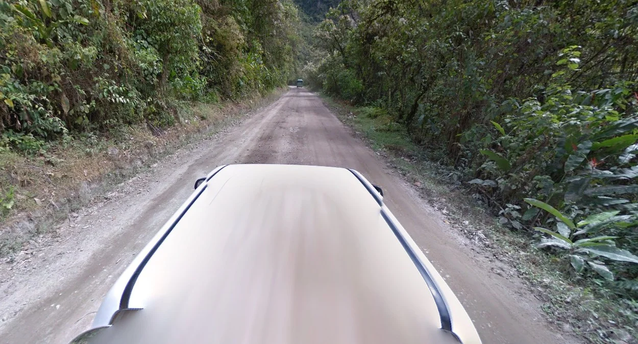 庫斯科白色街景車