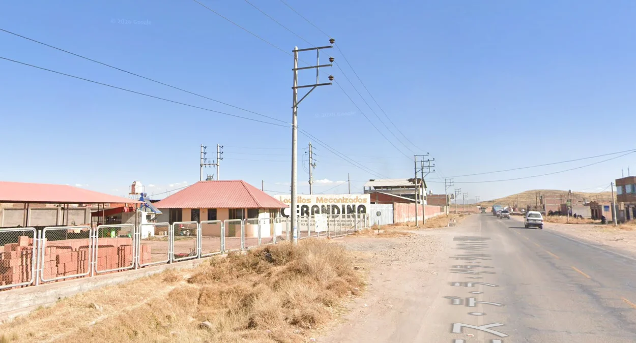 混凝土或木製電線桿