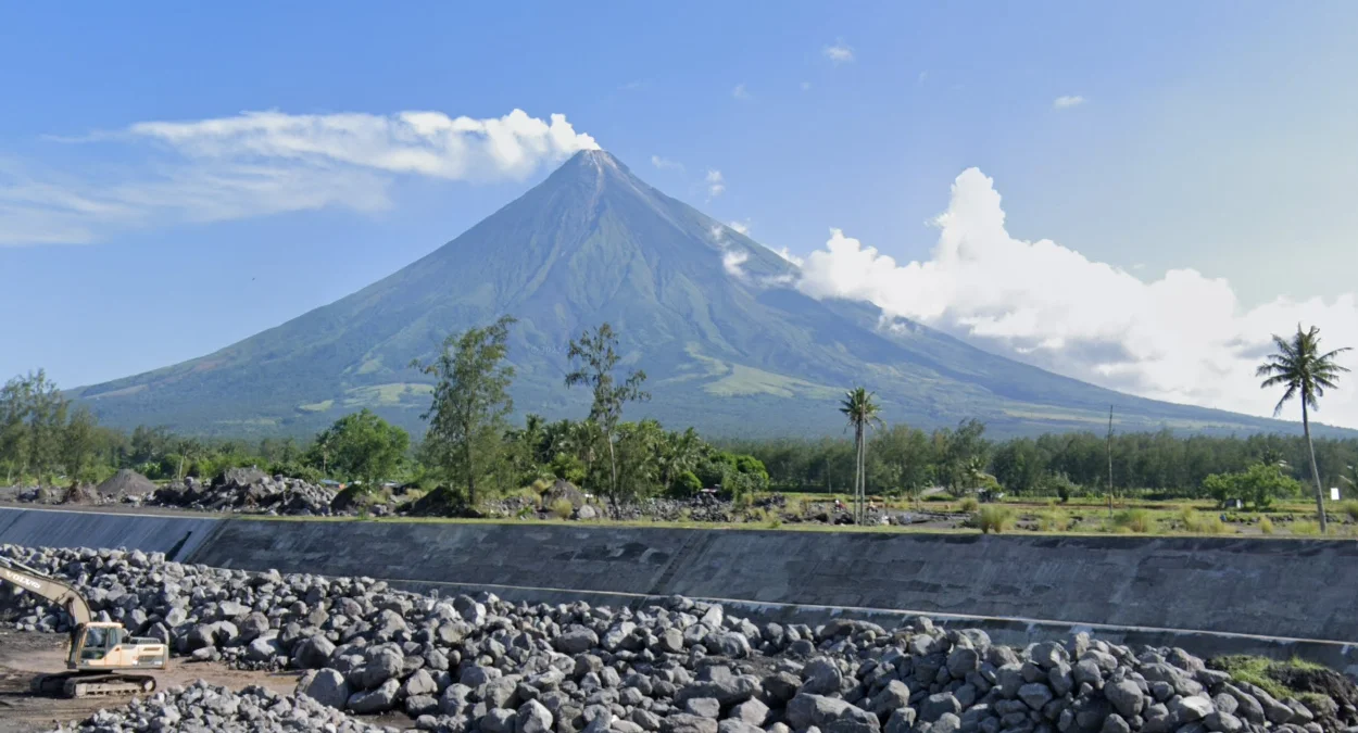 馬榮火山完美圓錐形