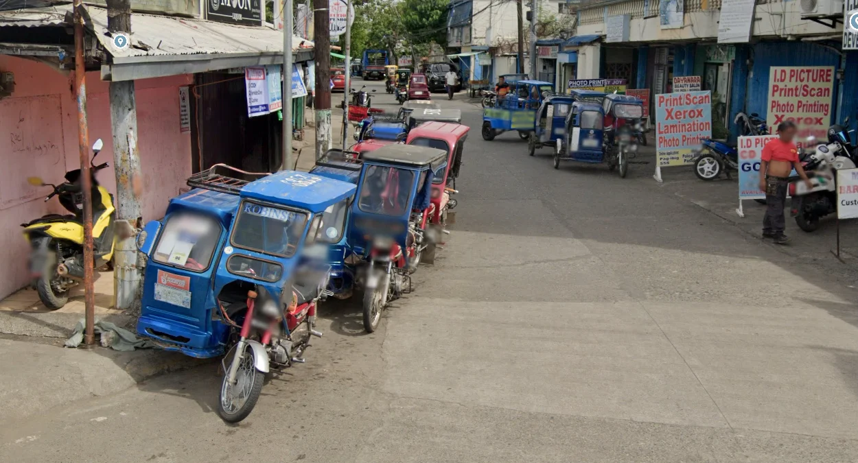 極常見嘟嘟車(三輪車)