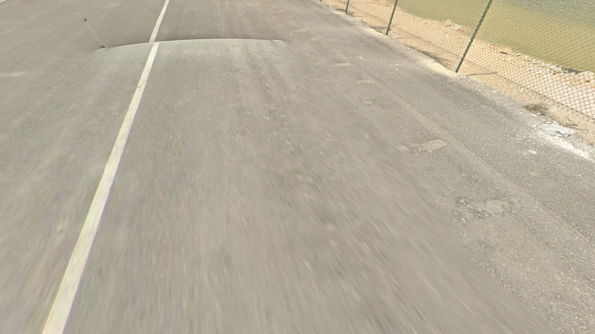 豪爾車斗右側黑箱