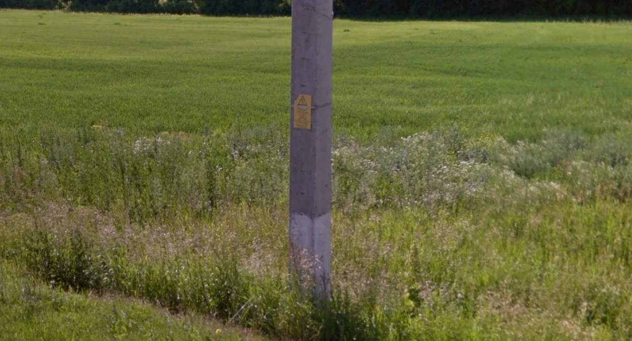 韃靼斯坦黃色電線桿牌