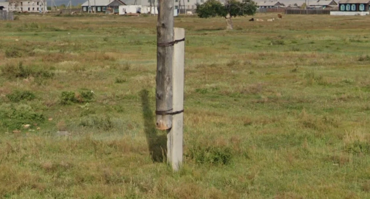 電線桿底部混凝土塊