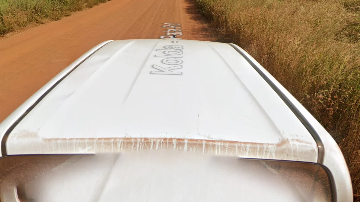 第四代白車後部髒污