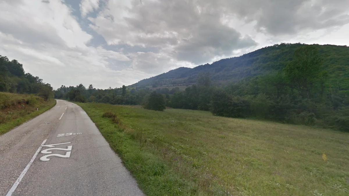 南部鬱鬱蔥蔥山區景觀