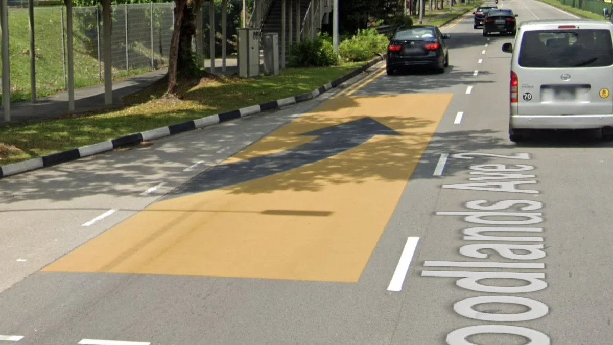 獨特黃色巴士離站箱