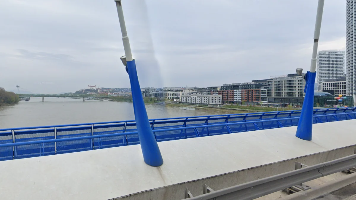 布拉迪斯拉發大河流經