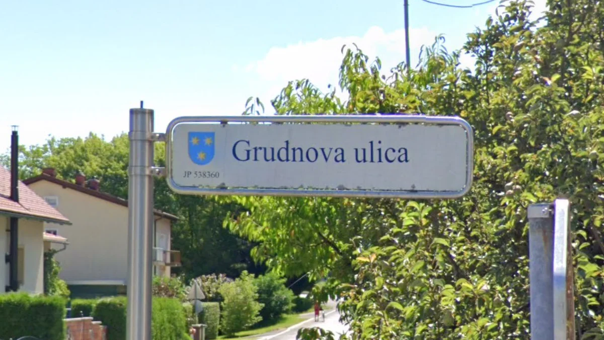 采列街牌三黃星徽章