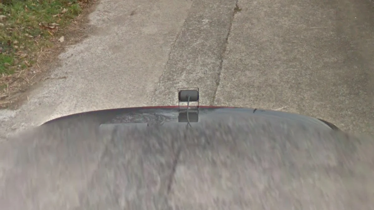 街景車剎車燈上方小攝像頭