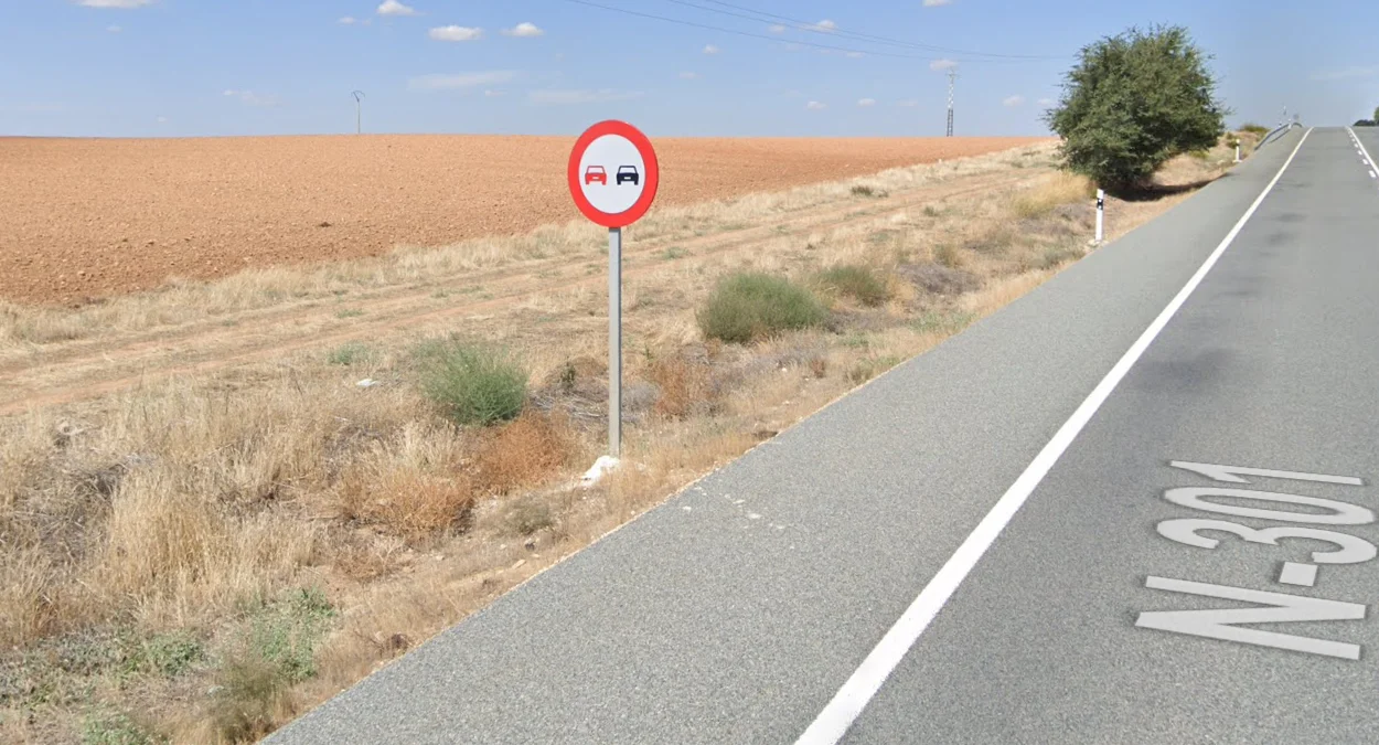 交通號誌使用扁平立桿