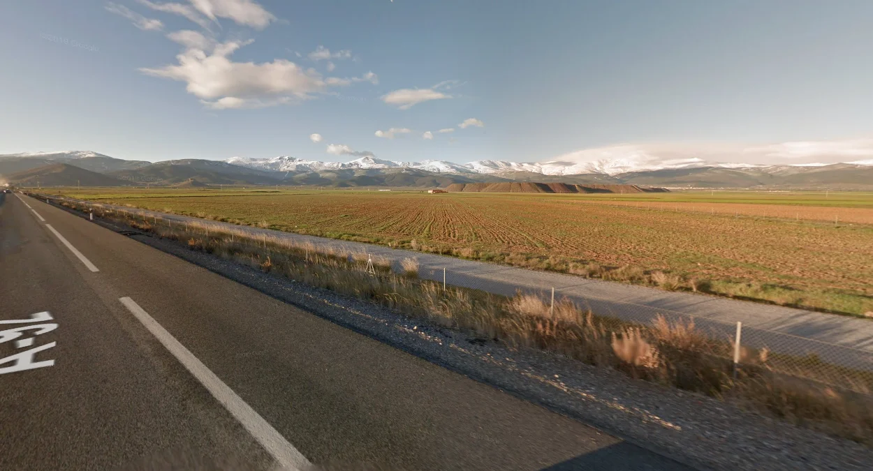 內華達山脈的雪峰