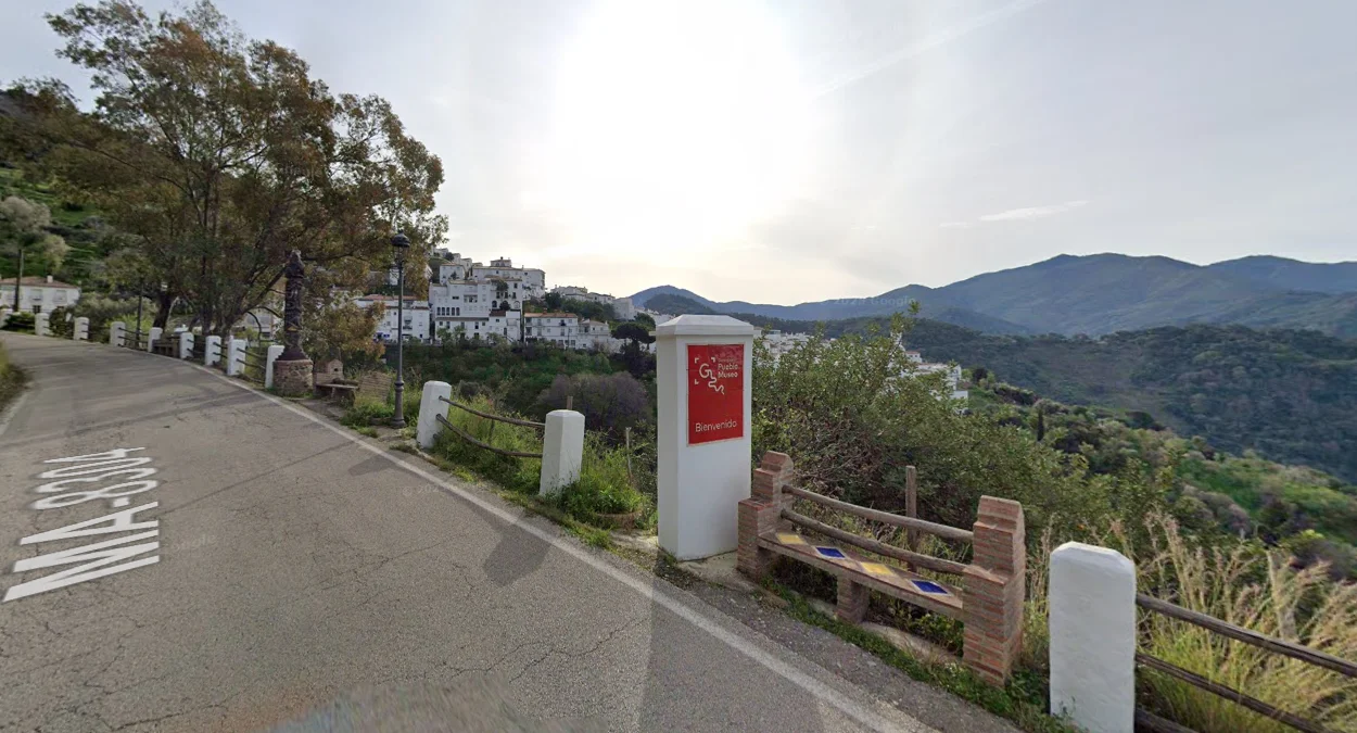 馬拉加周圍的山城白屋