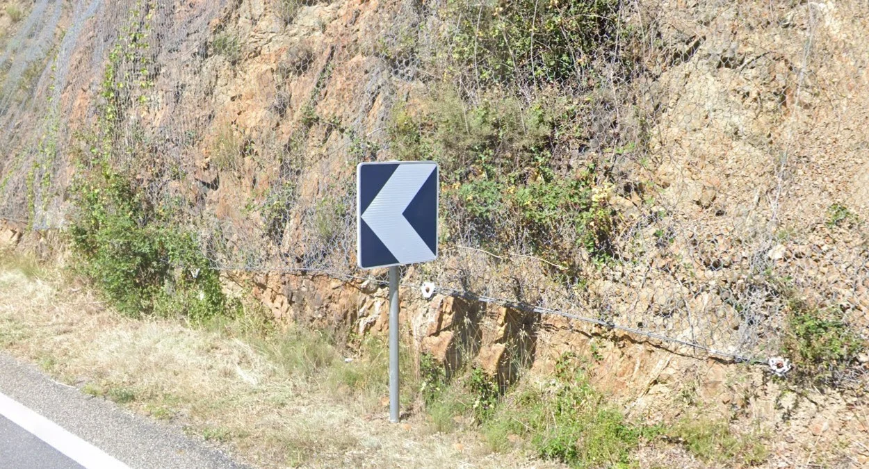 加泰隆尼亞的單箭頭方塊雪佛龍