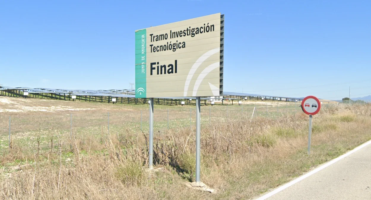 安達盧西亞的左側綠條標誌