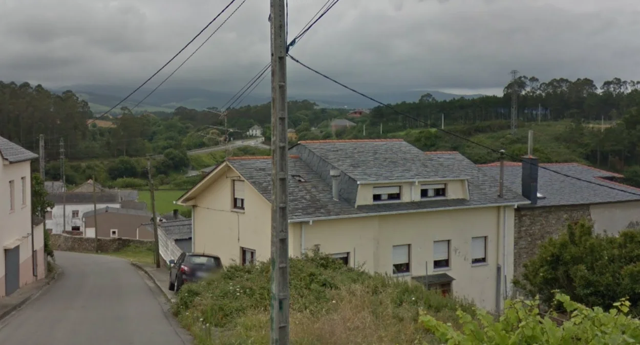 西班牙西北部的黑色板岩屋頂