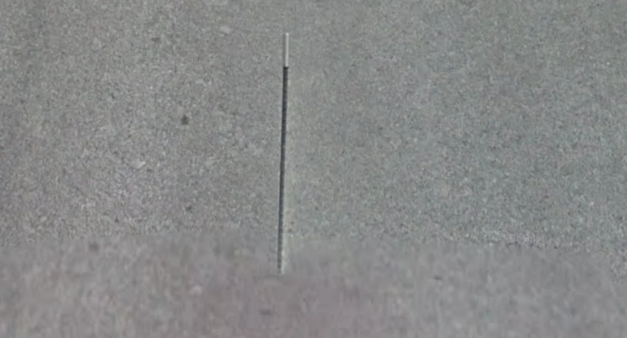 特殊的白色尖端天線