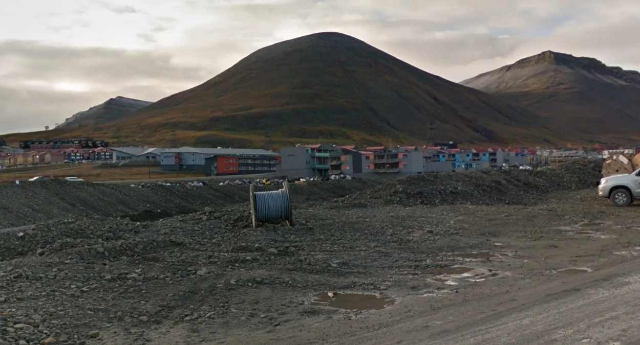 朗伊爾城方正簡約建築