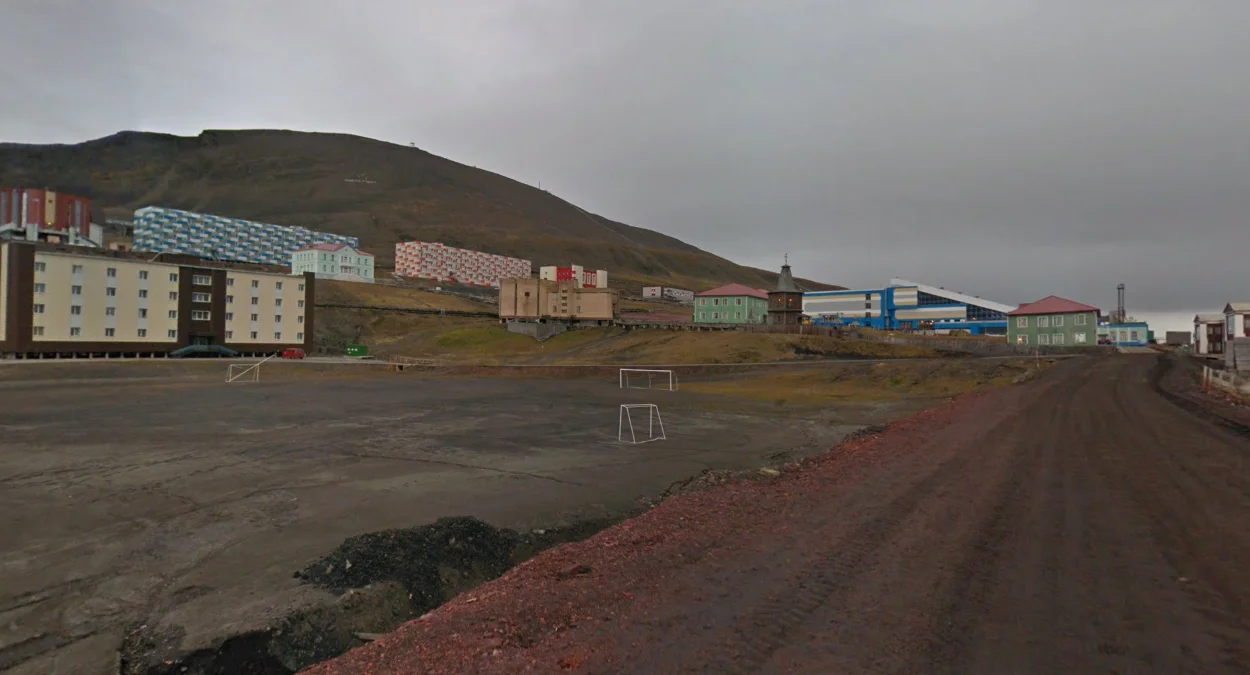 巴倫支堡多彩公寓樓