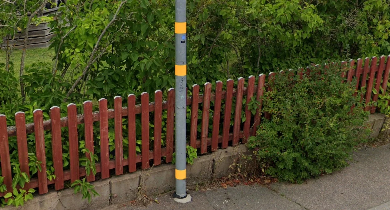 卡爾斯塔德的三條黃色條紋