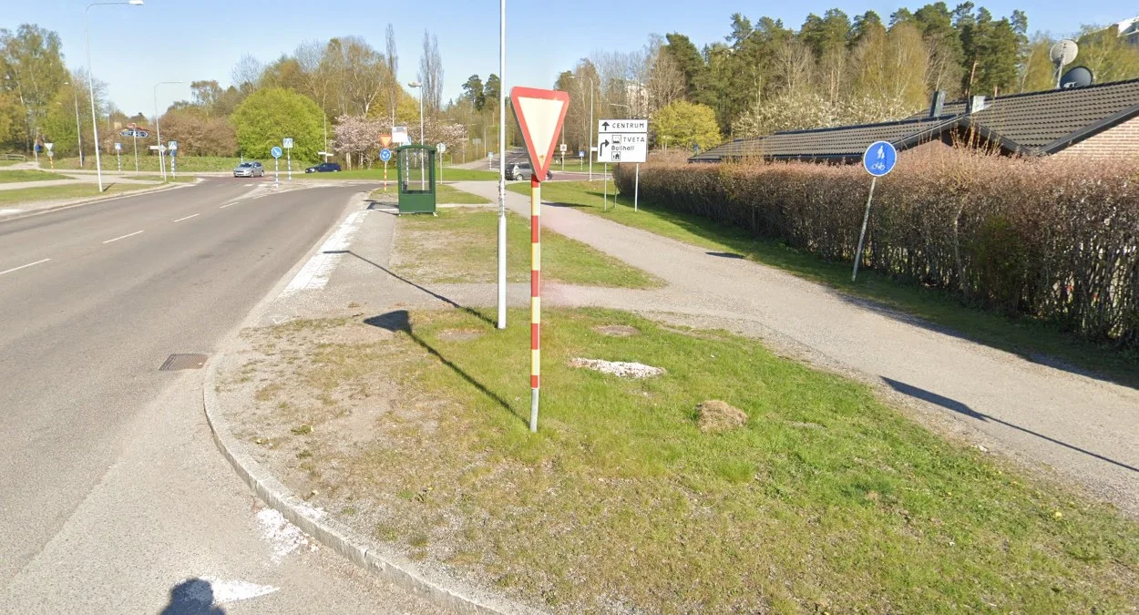 路標桿上獨特的條紋標記