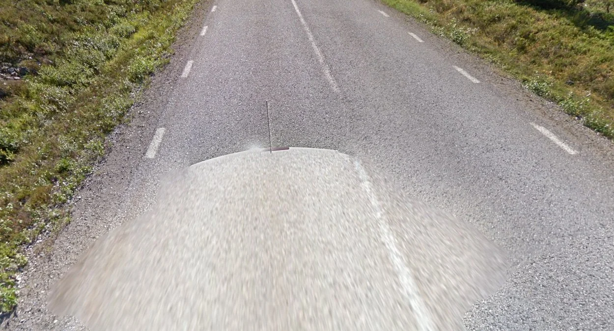 第三代街景的長天線白車