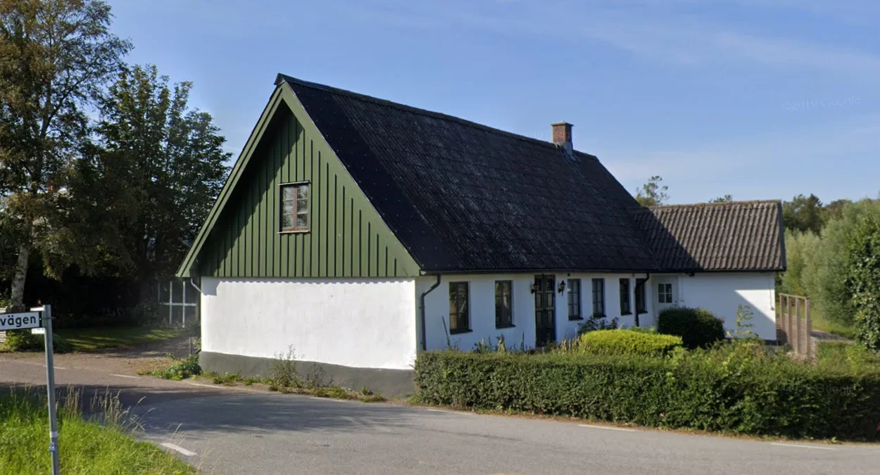 斯科訥房屋的彩色木三角