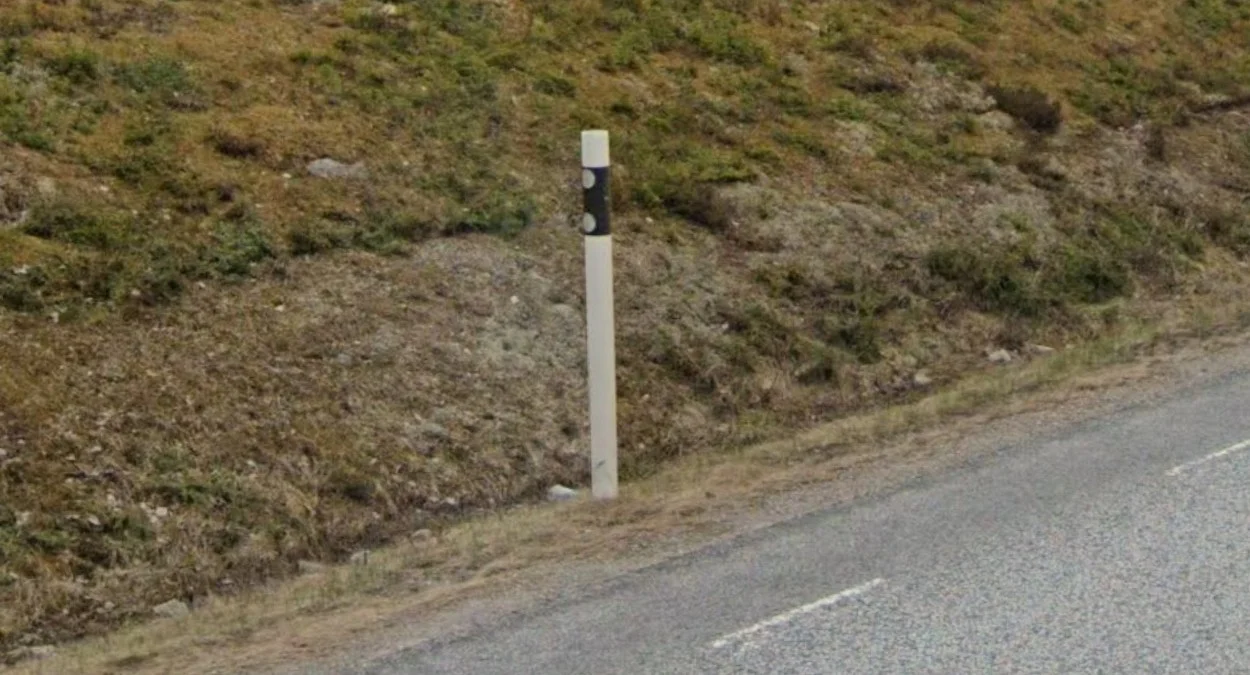 西海岸的圓柱形護柱