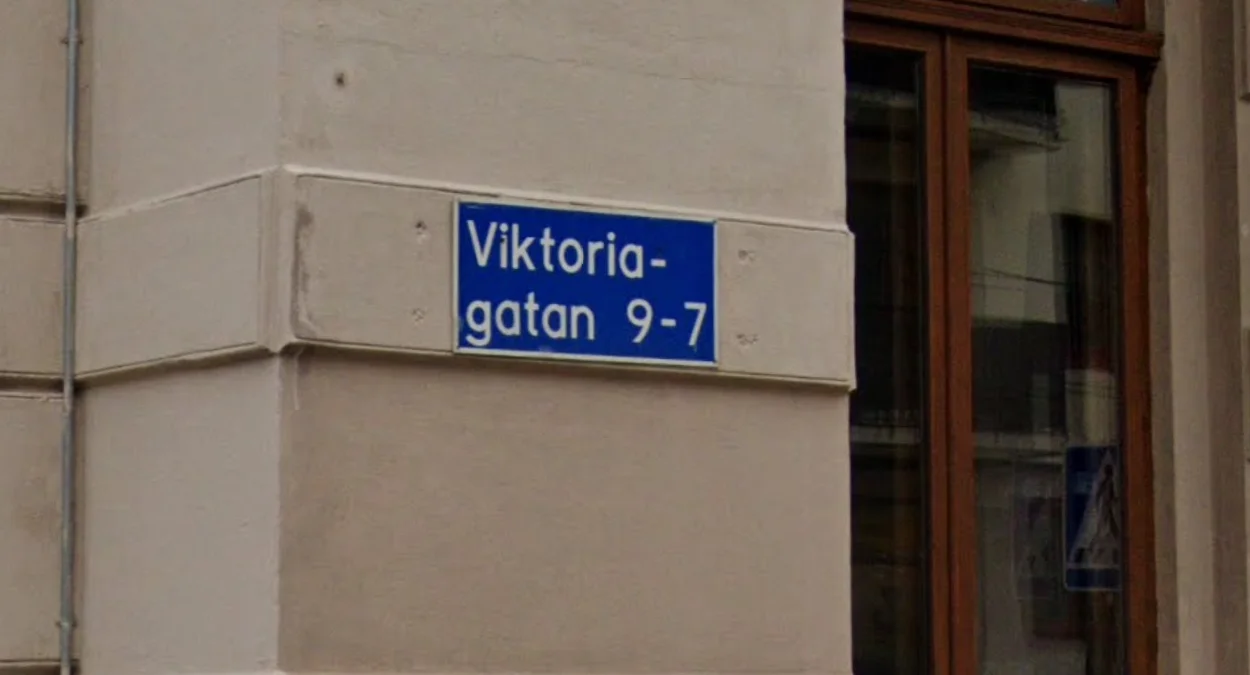 哥德堡獨特的藍色路牌