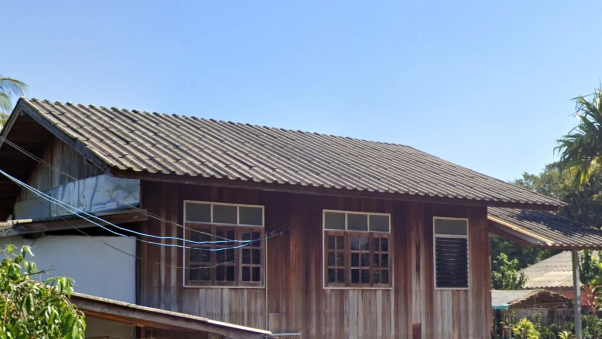 南北部灰色波紋屋頂