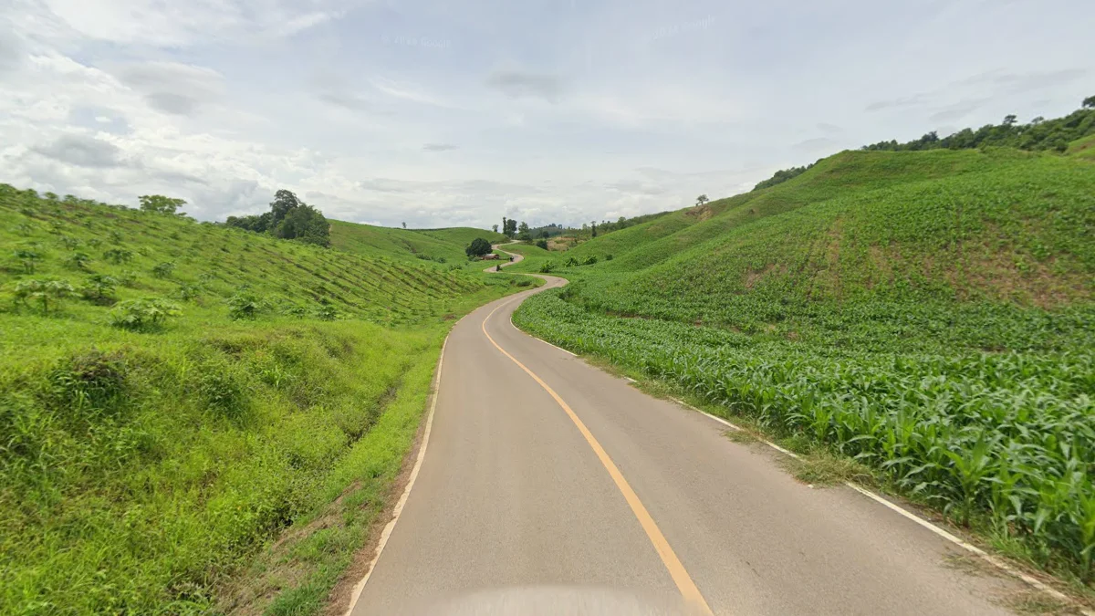 達府西部起伏丘陵