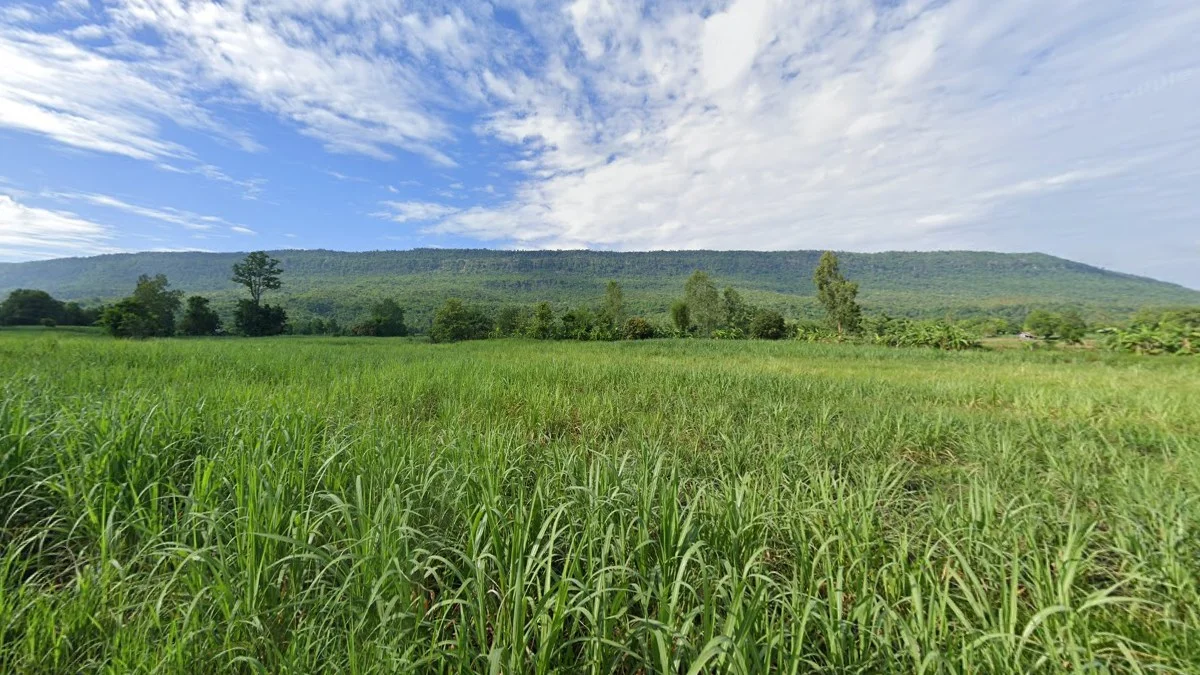 猜也奔府平坦山脊