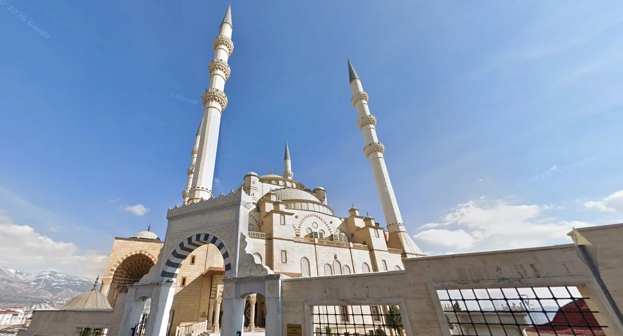 常見高聳宣禮塔