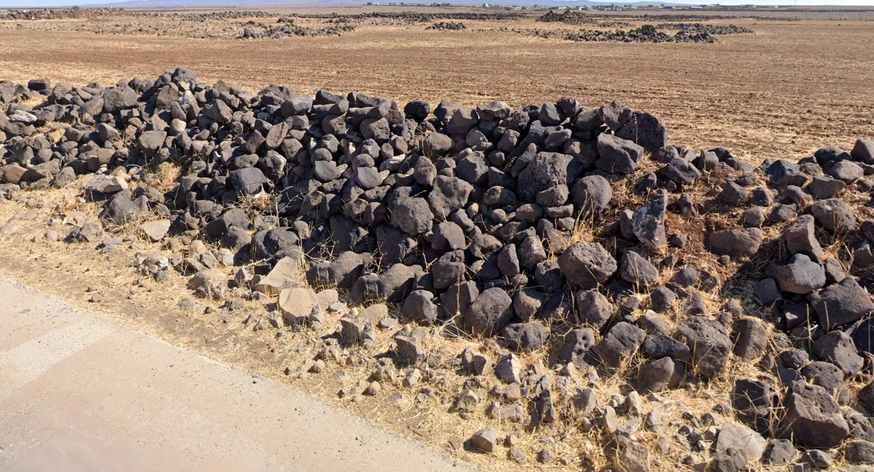 尚勒烏爾法與迪亞巴克爾間火山岩