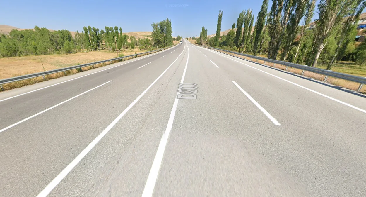 東部無分隔帶四車道