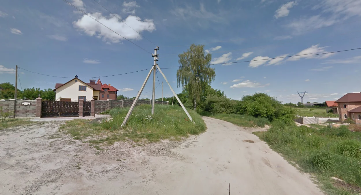 電線桿斜向支撐梁