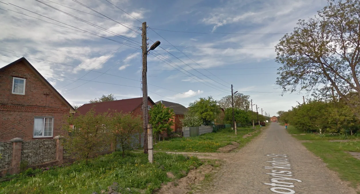 木製電線桿混凝土底座