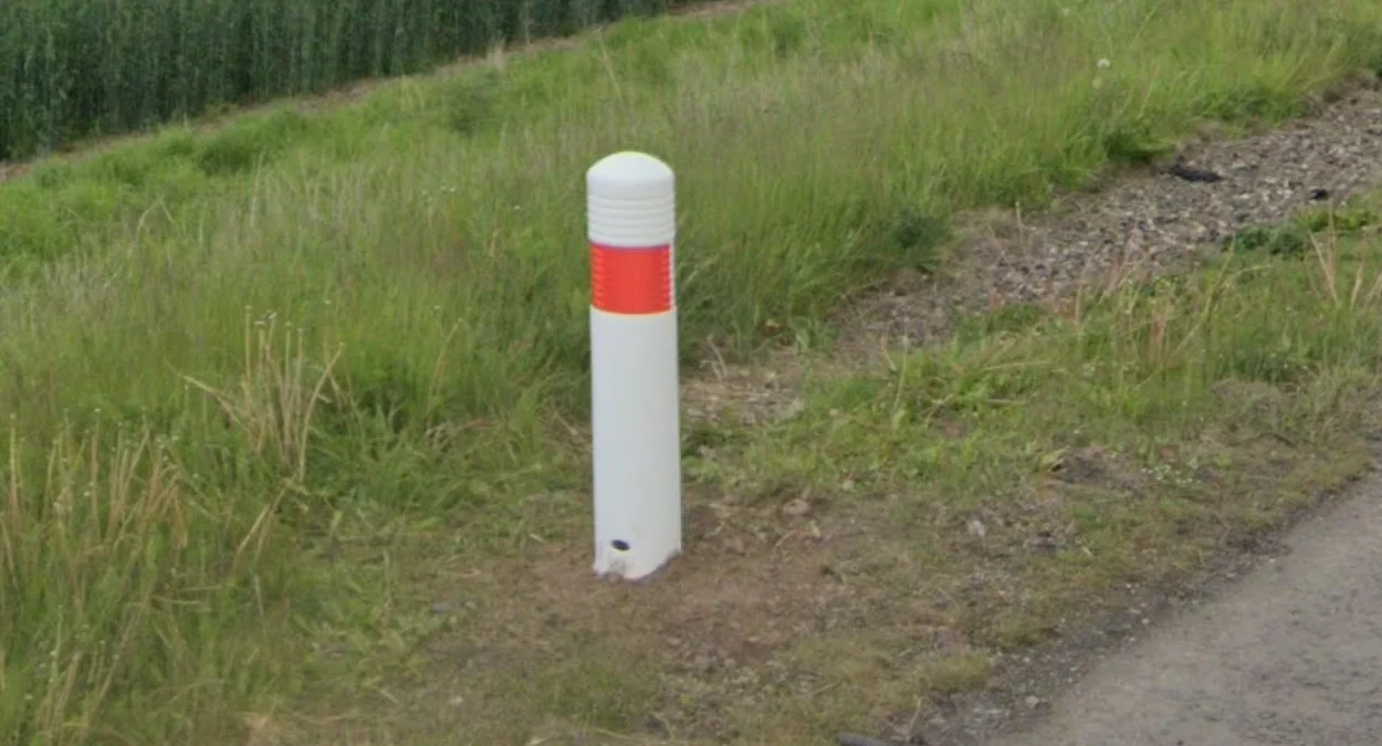 蘇格蘭紅白圓形交通柱