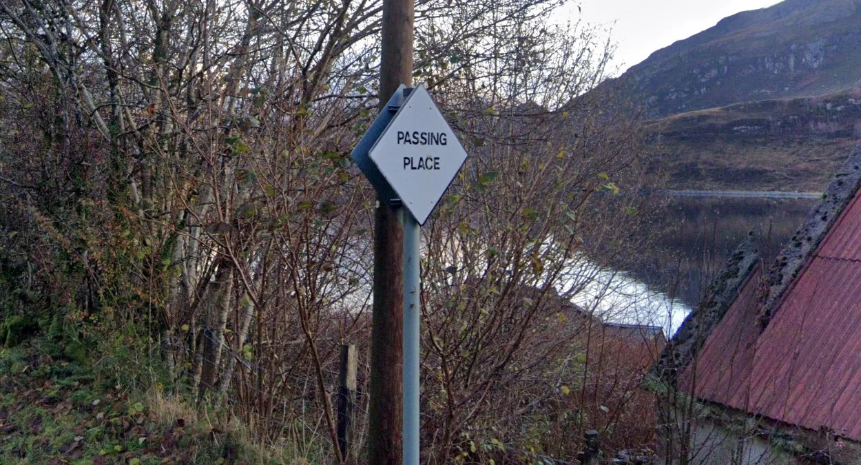 蘇格蘭菱形會車點標誌