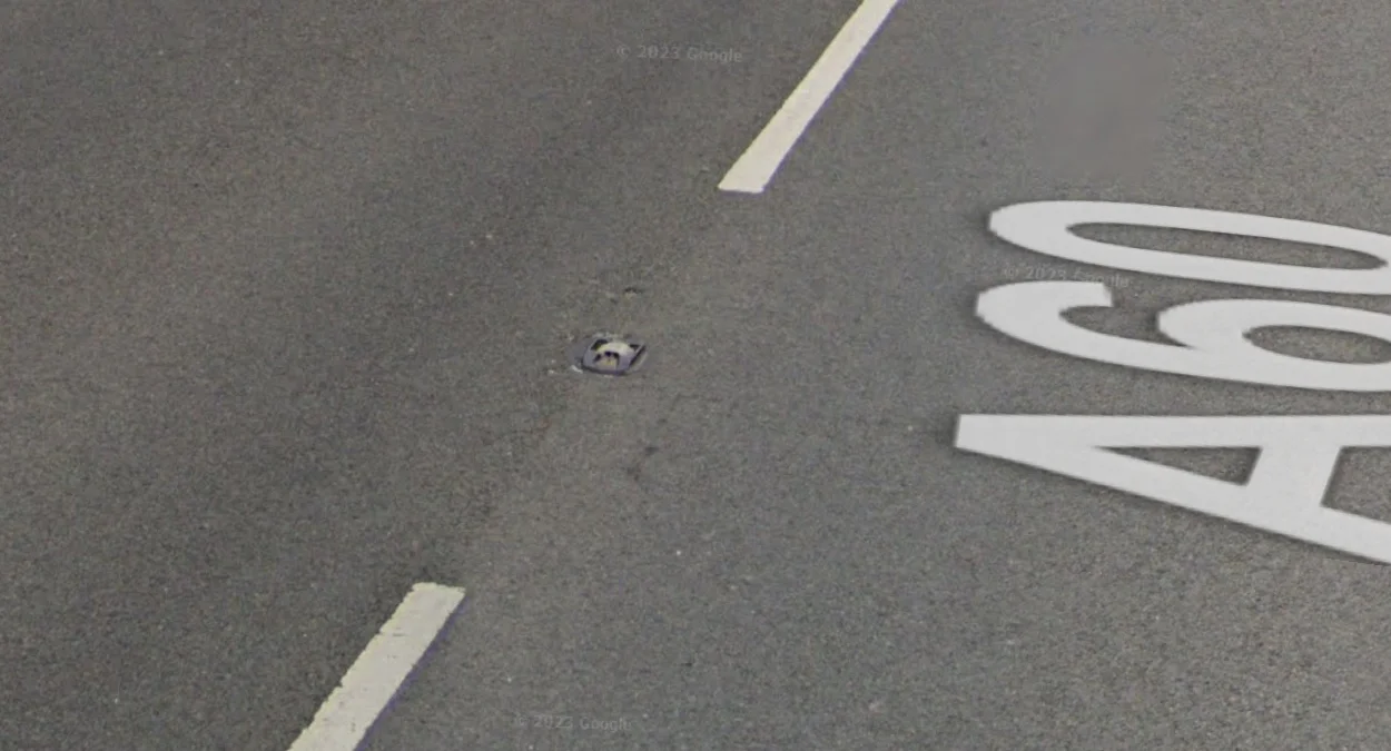 貓眼反光器虛線路標