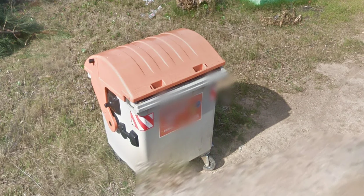 羅恰省橙蓋垃圾桶